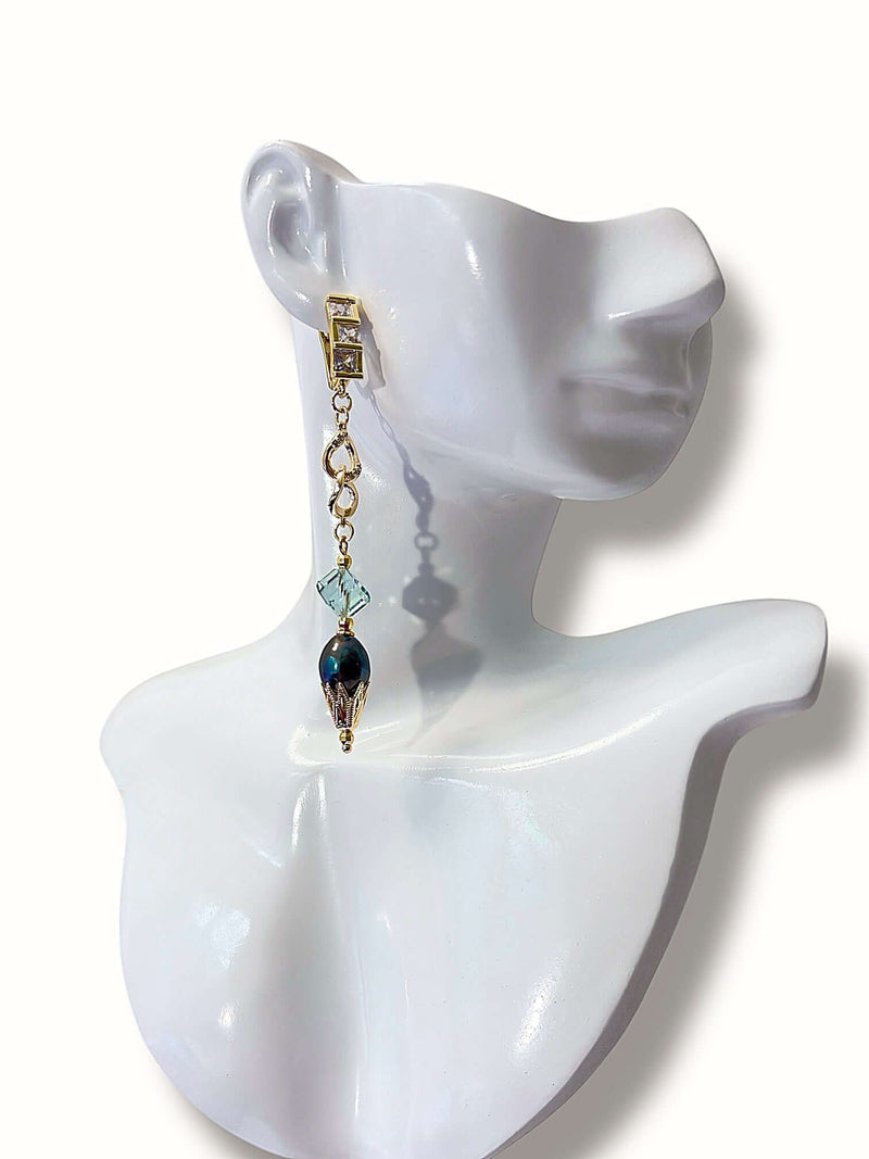Ari Earrings