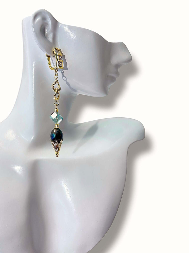 Ari Earrings
