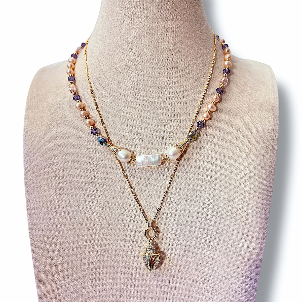 Cowrie Elegance Necklace Set