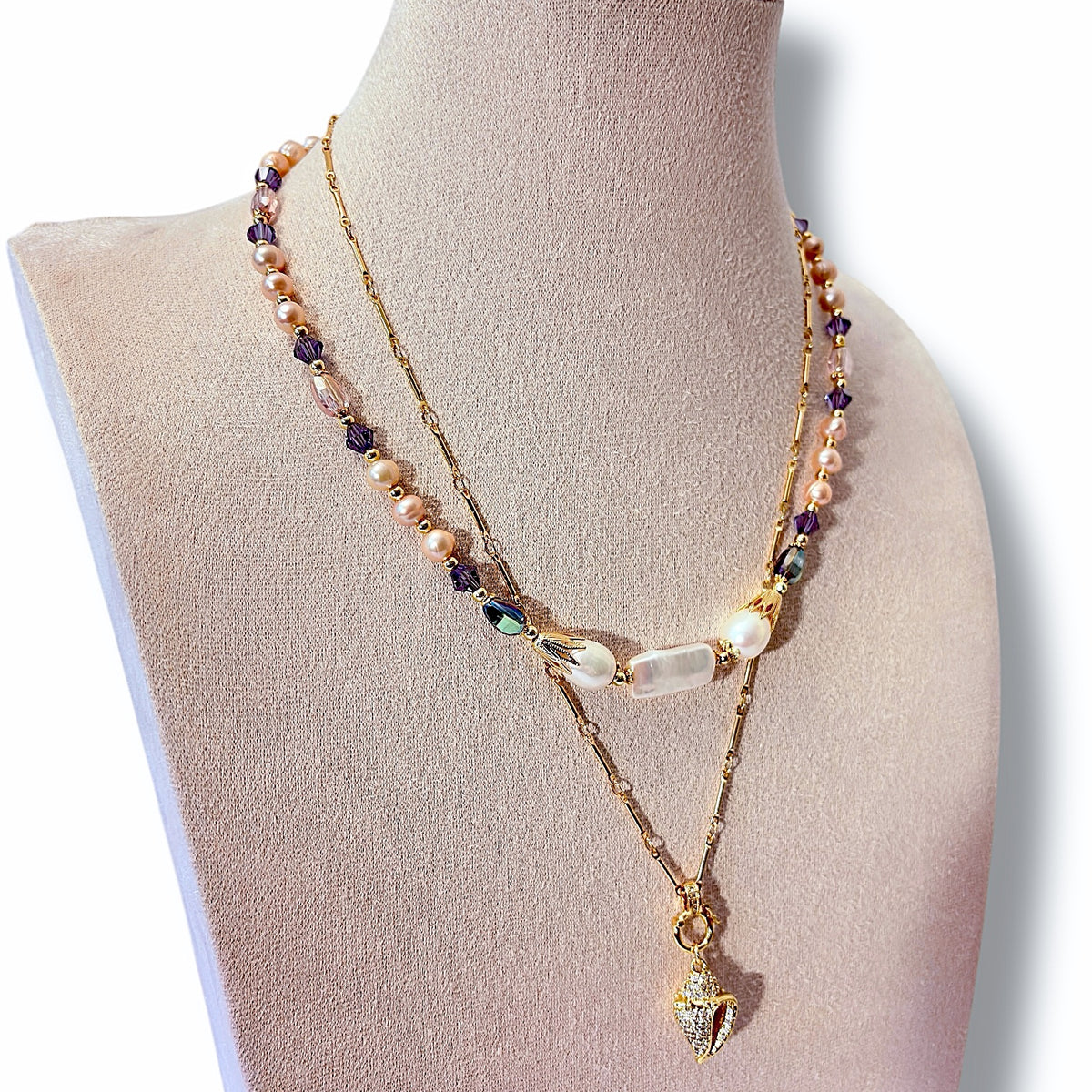 Cowrie Elegance Necklace Set