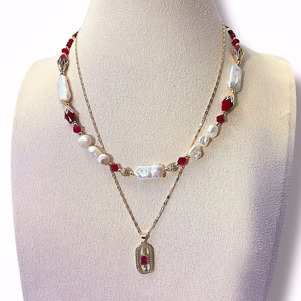 Scarlet Nights Necklace Set