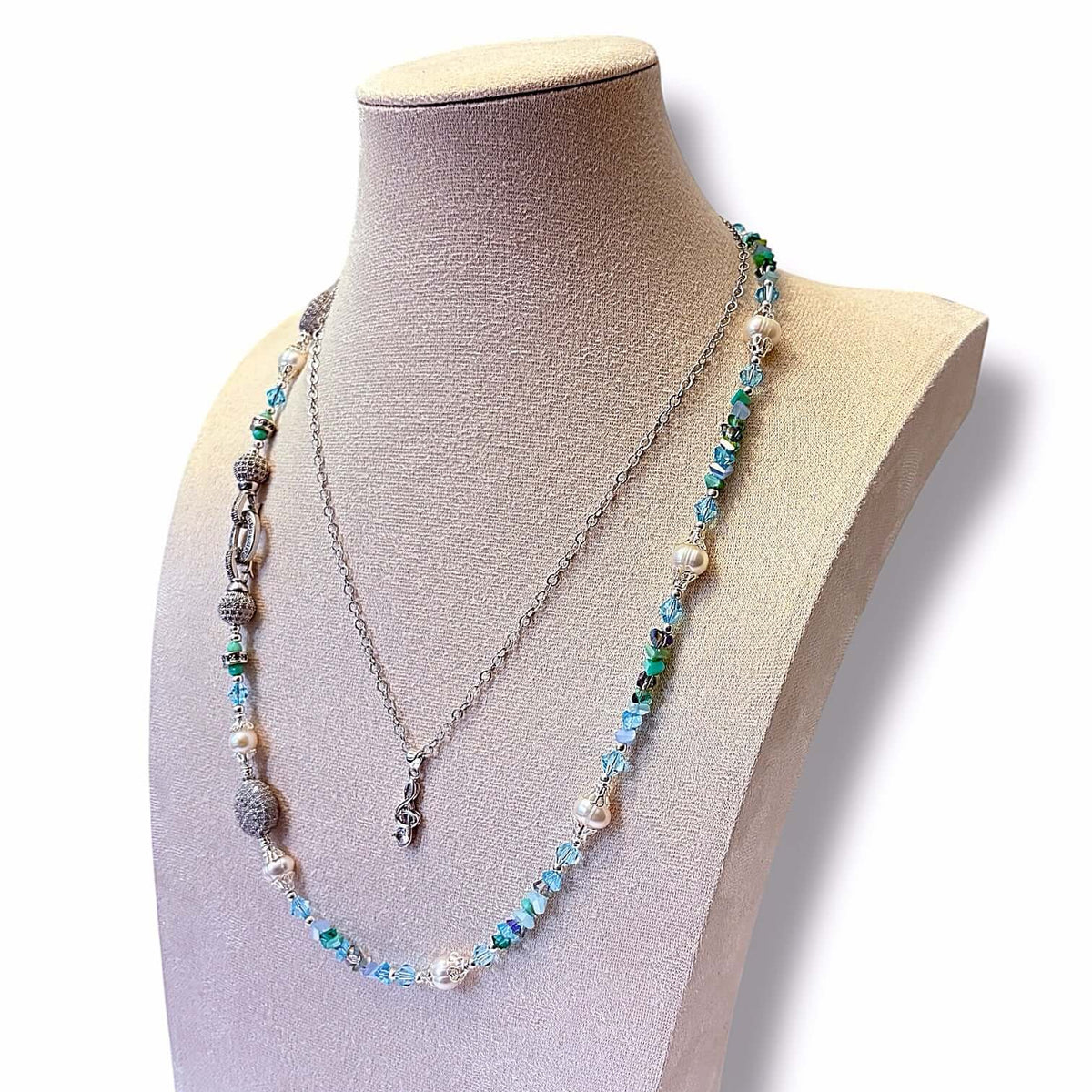 Blue Note Necklace Set