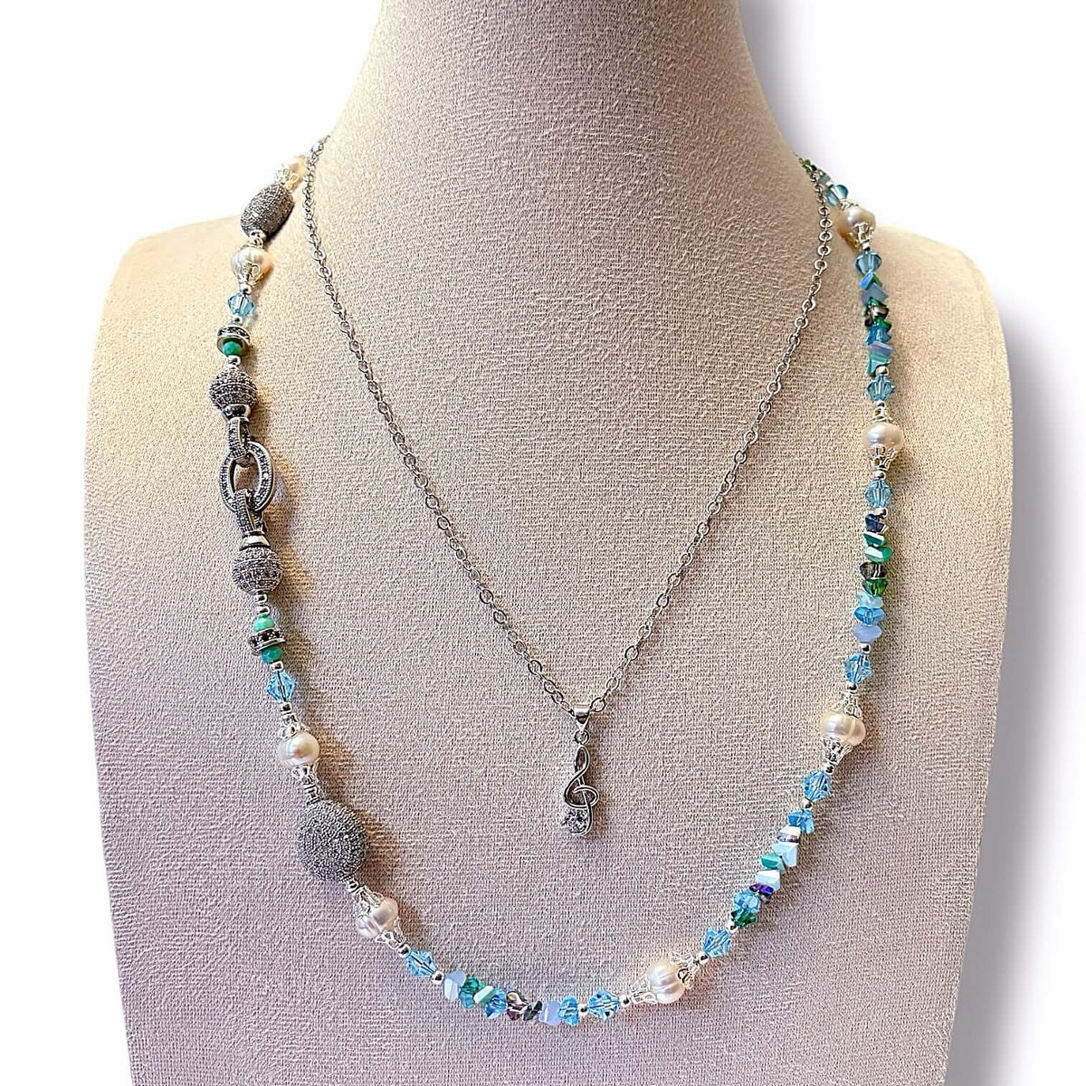 Blue Note Necklace Set