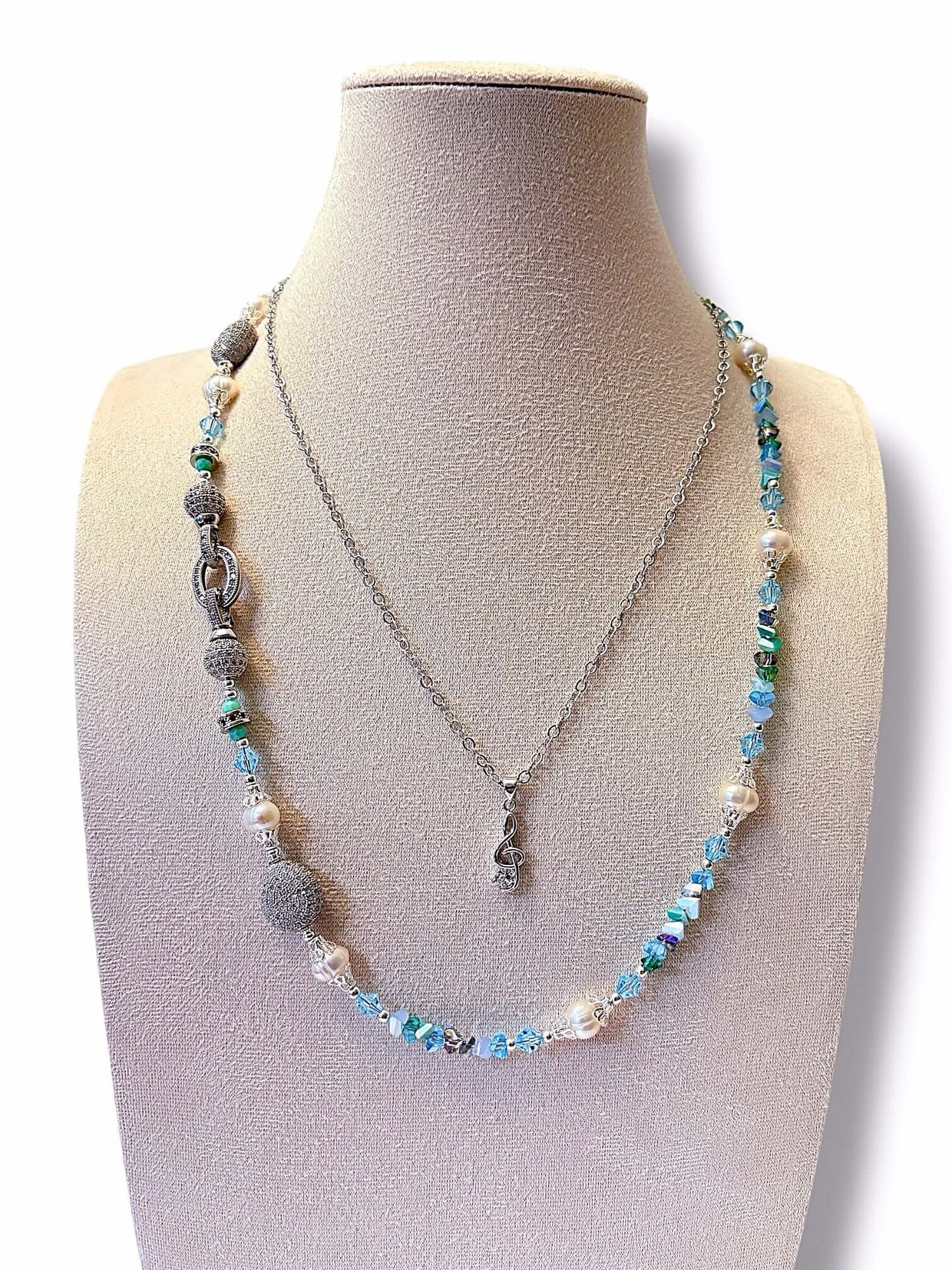 Blue Note Necklace Set