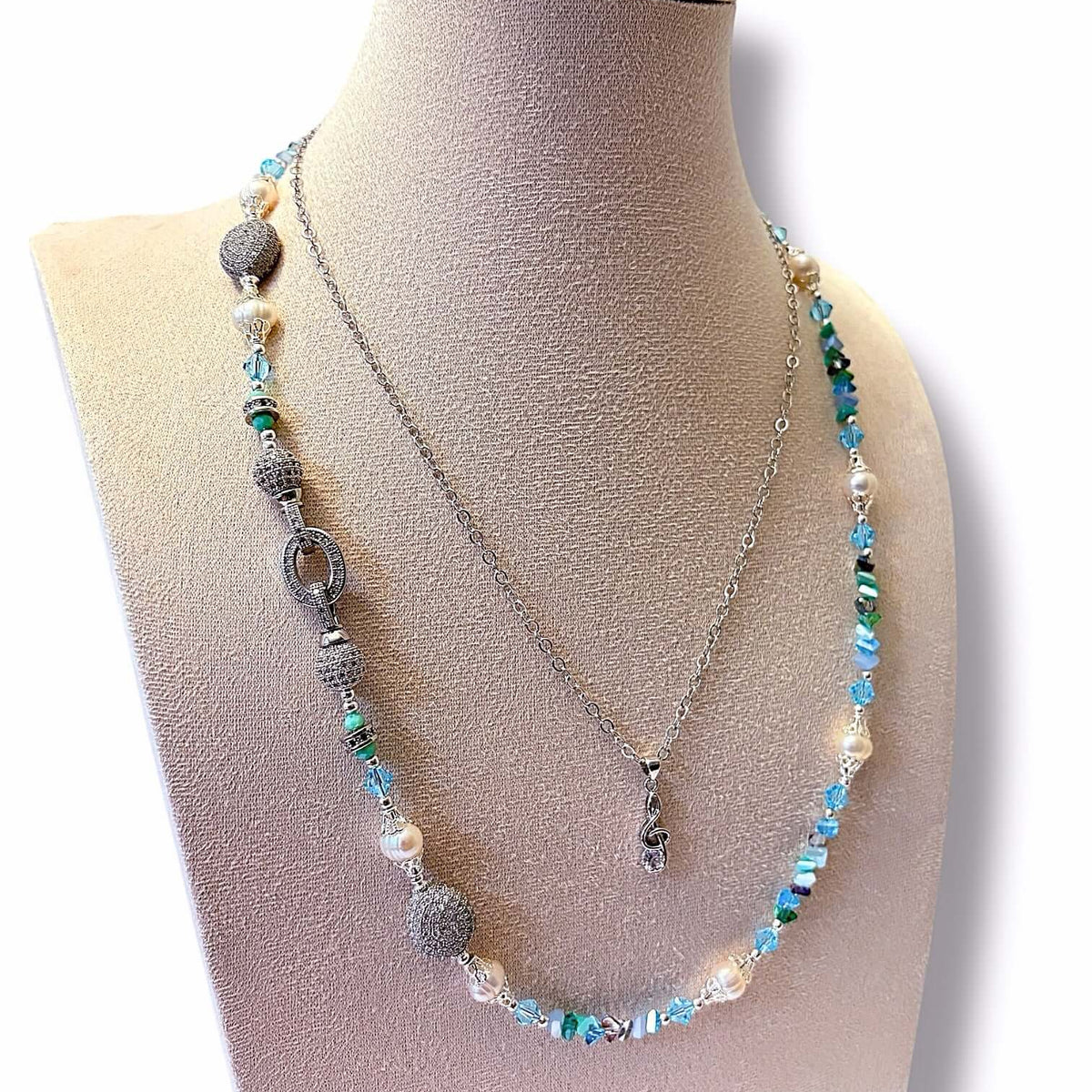 Blue Note Necklace Set