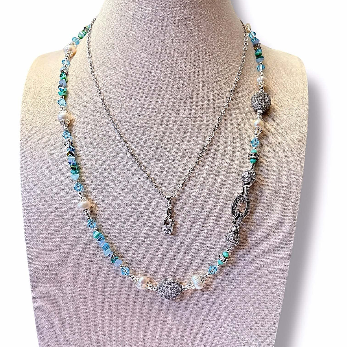 Blue Note Necklace Set