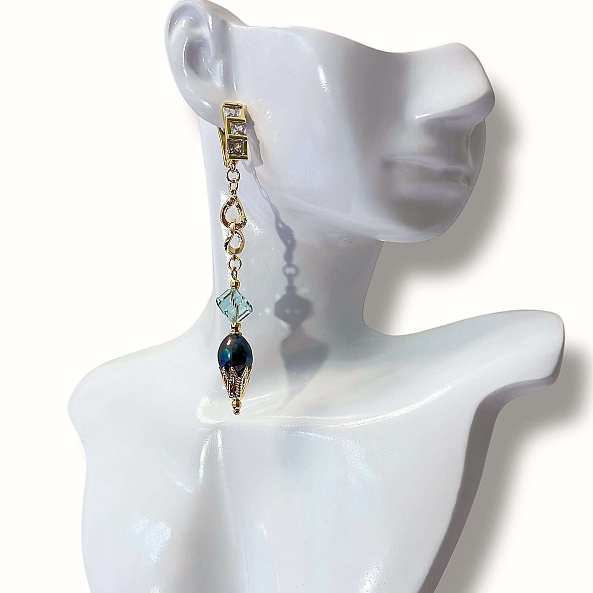 Ari Earrings