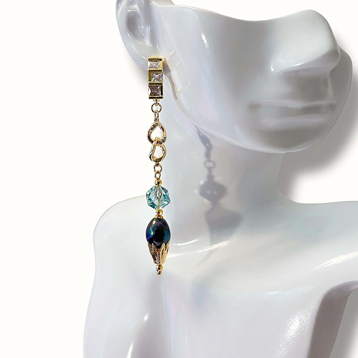 Ari Earrings